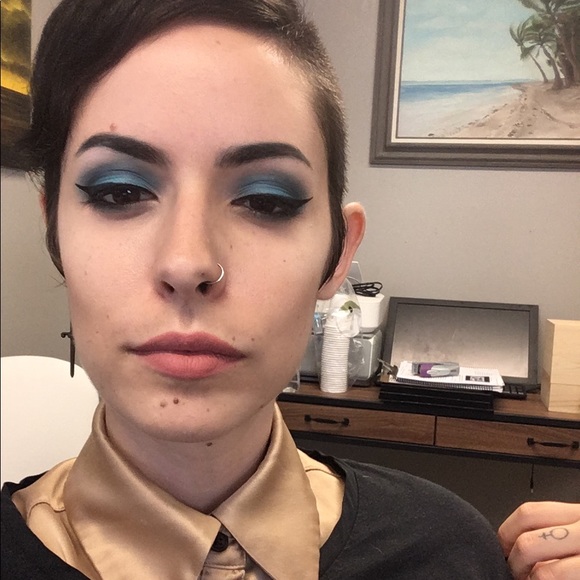 Meet your Posher, Gina - Picture 1 of 1